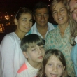 Con Wiliem y su buena familia despus de acabar el crucero con la cena en barco de Praga de noche el 2 / 8 / 2015